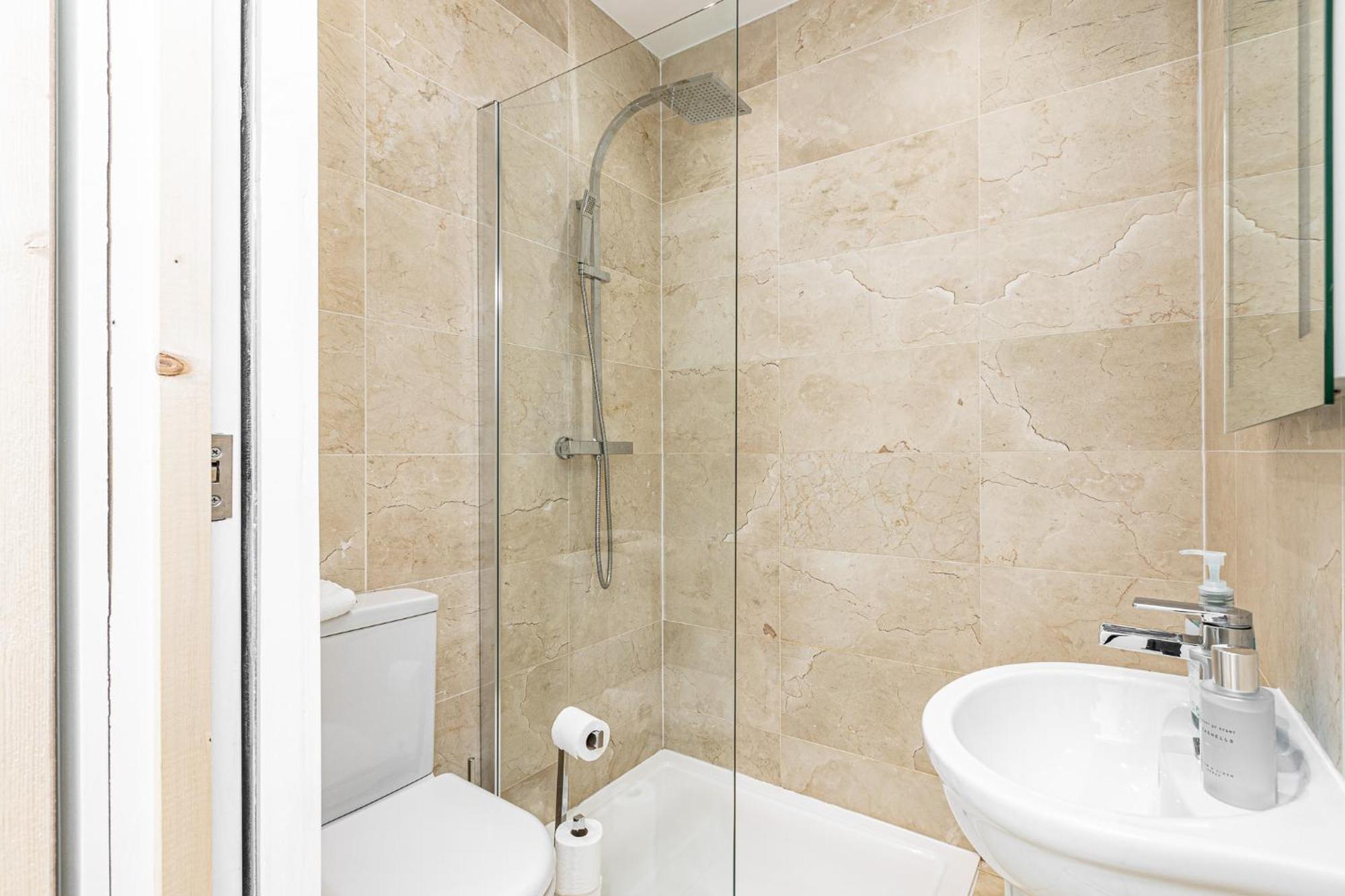 Modern 4 Bdr 3 Bth Apt Minutes From Edgware Road London Exterior photo